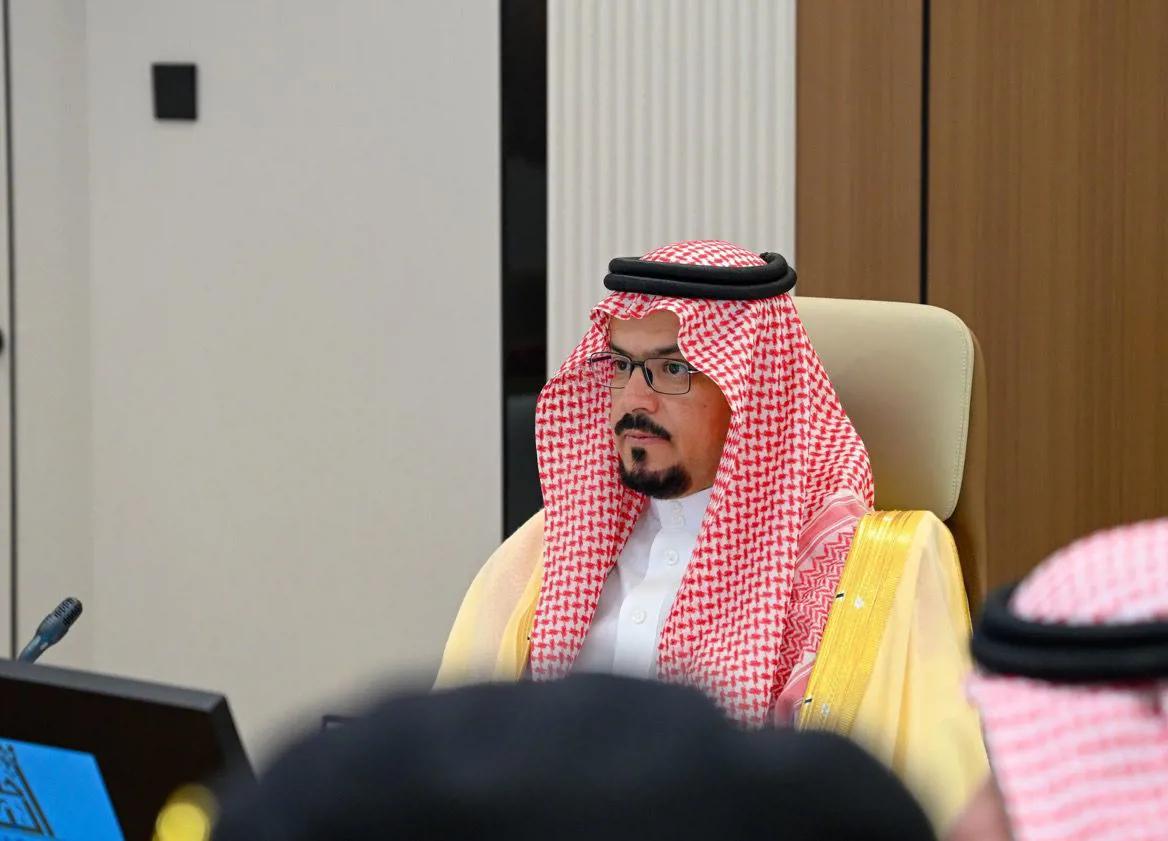 أمين الباحة يرأس الاجتماع الـ53 لمعالجة التشوه البصري