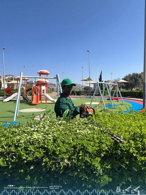 Al-Baha Municipality intensifies its efforts to harmonize parks and gardens in Al-Baha