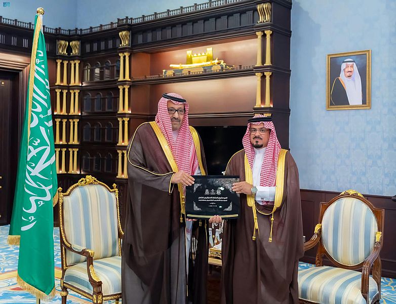 عام / سمو الأمير حسام بن سعود يطلع على المخطط الإستراتيجي الشامل لتصريف مياه الأمطار ودرء أخطار السيول بأمانة الباحة