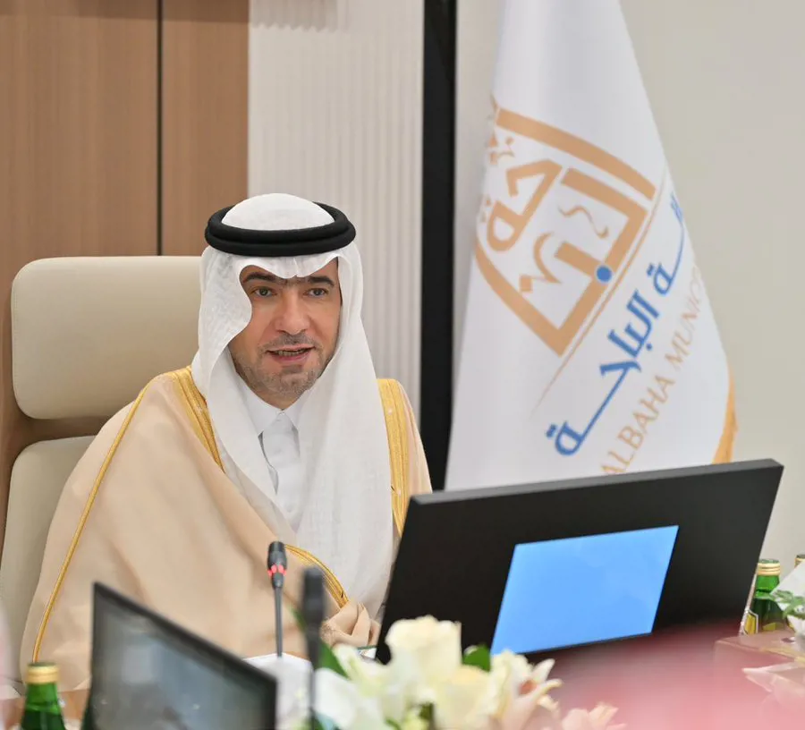 Minister of Municipalities and Housing Meets Citizens and Investors in Al Baha