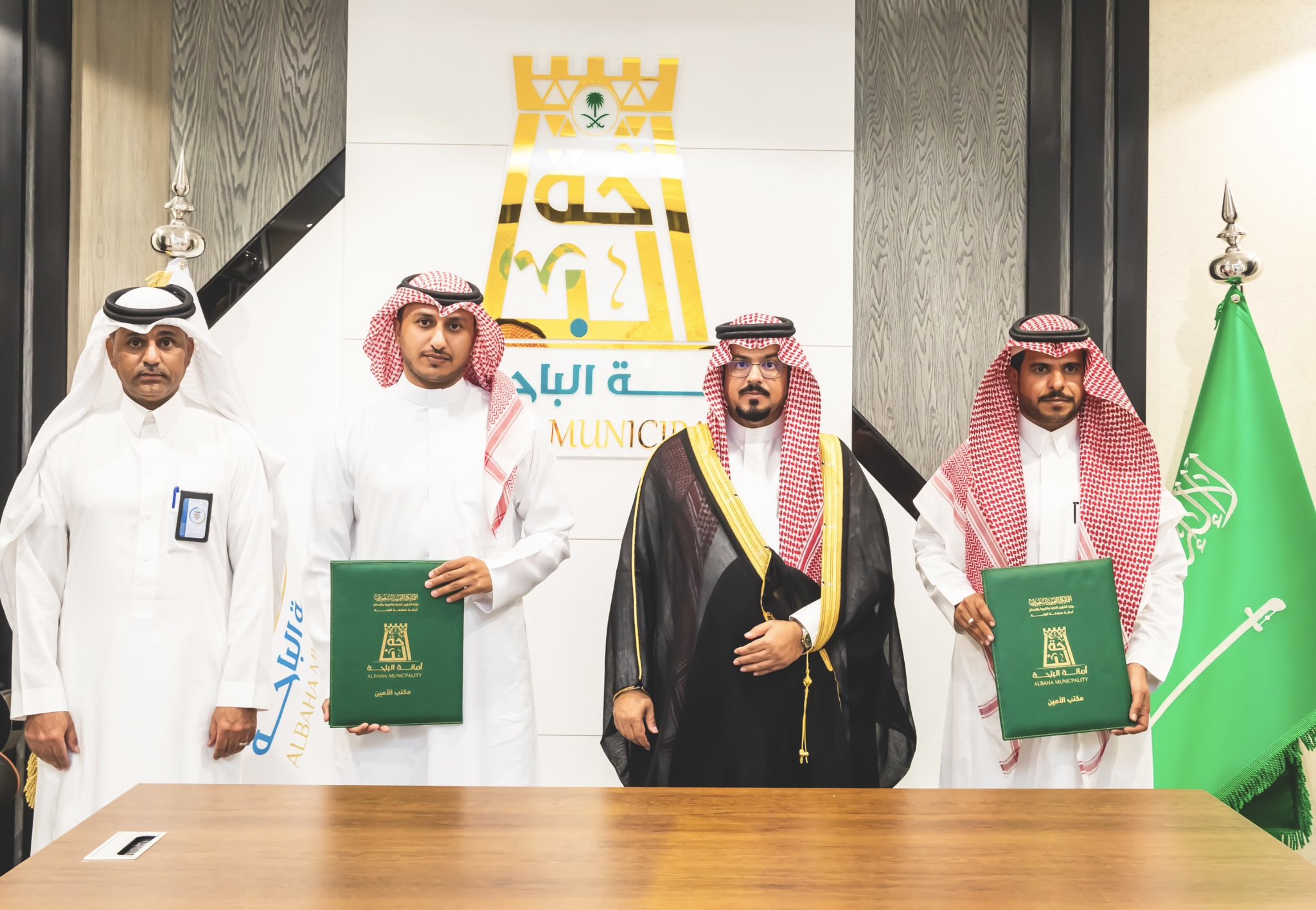 With the participation of the Secretary of Al-Baha Region Qalwa holds the signing of an investment contract for education development