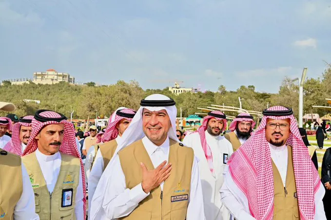 وزير البلديات والإسكان يطّلع على حديقة بهجة رغدان وممشى اللافندر